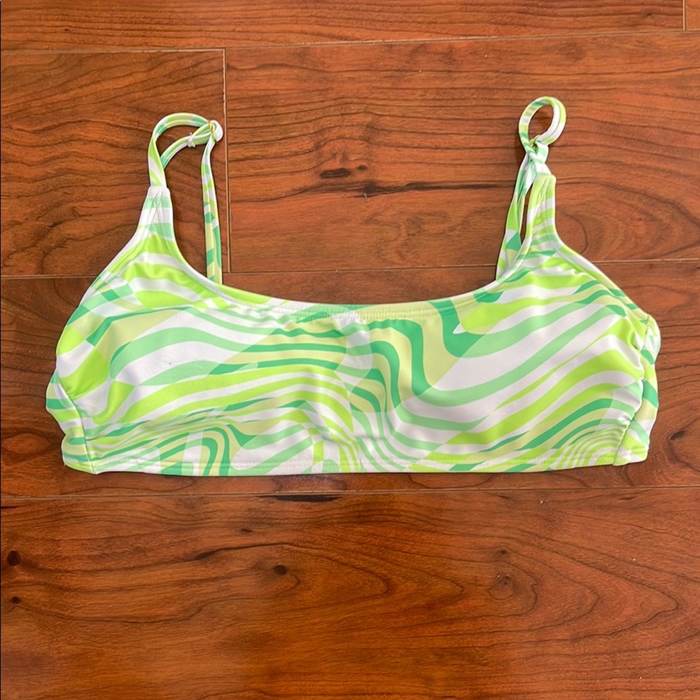 Xhilaration Green and White Swirl Bikini Top